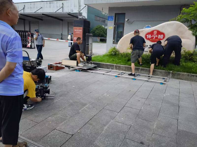 阿勒泰广告片拍摄公司核心优势：全流程服务，让品牌广告片省心更出彩